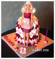 BARBIE CAKE